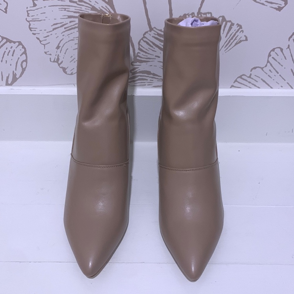 Billini Booties Women’s Size 7 in Pecan